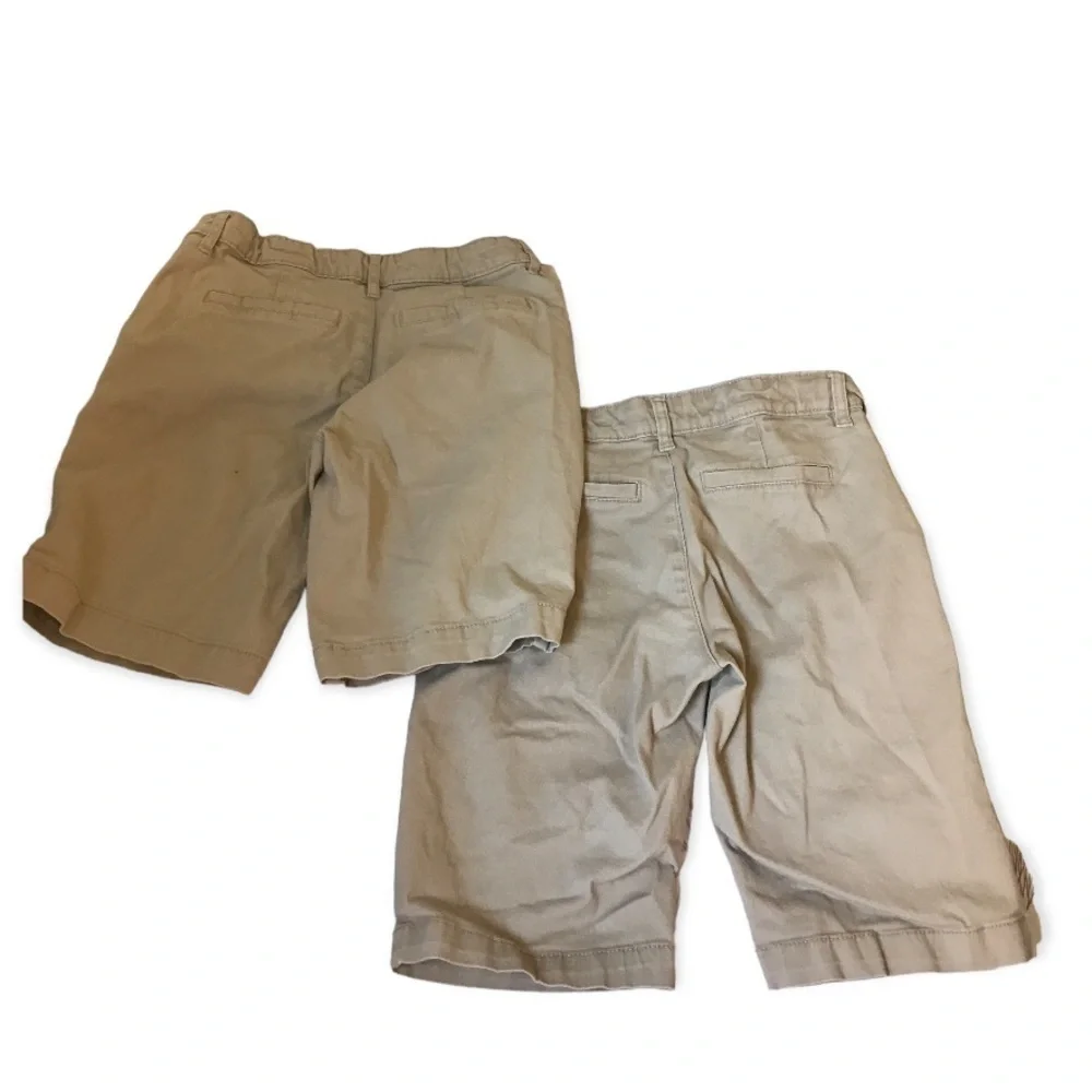 Bundle 2 old navy kids Bermuda slim and Bermuda stretch khaki shorts